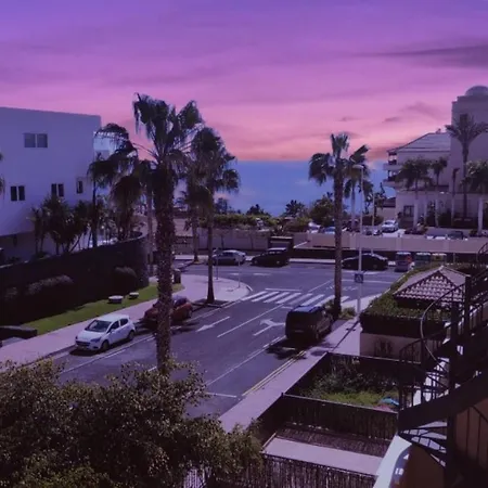 Baobab Suites Terrace Sea Views アデヘ