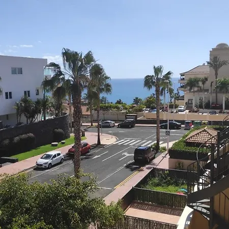 Baobab Suites Terrace Sea Views アデヘ